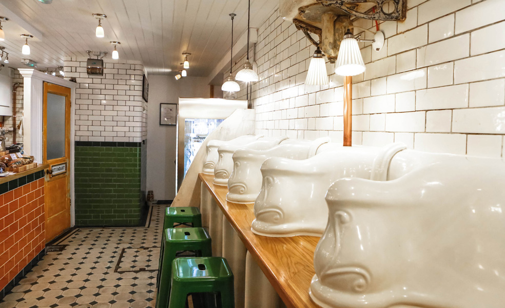 london's best coffee shop attendant