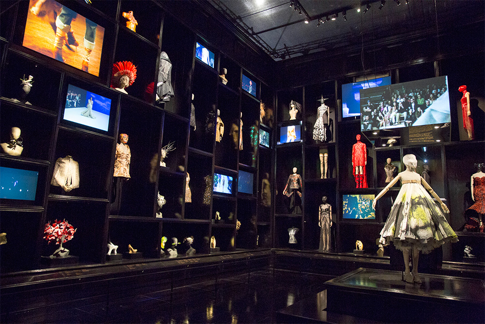 best cultural attractions in london victoria and albert museum v&a v and a