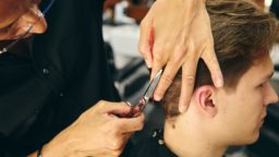 Who Is the Best Barber in Fitzrovia for Men’s Haircuts?