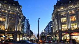 Barbers Oxford Street: A Gentlemen’s Guide to the Perfect Barber Shop