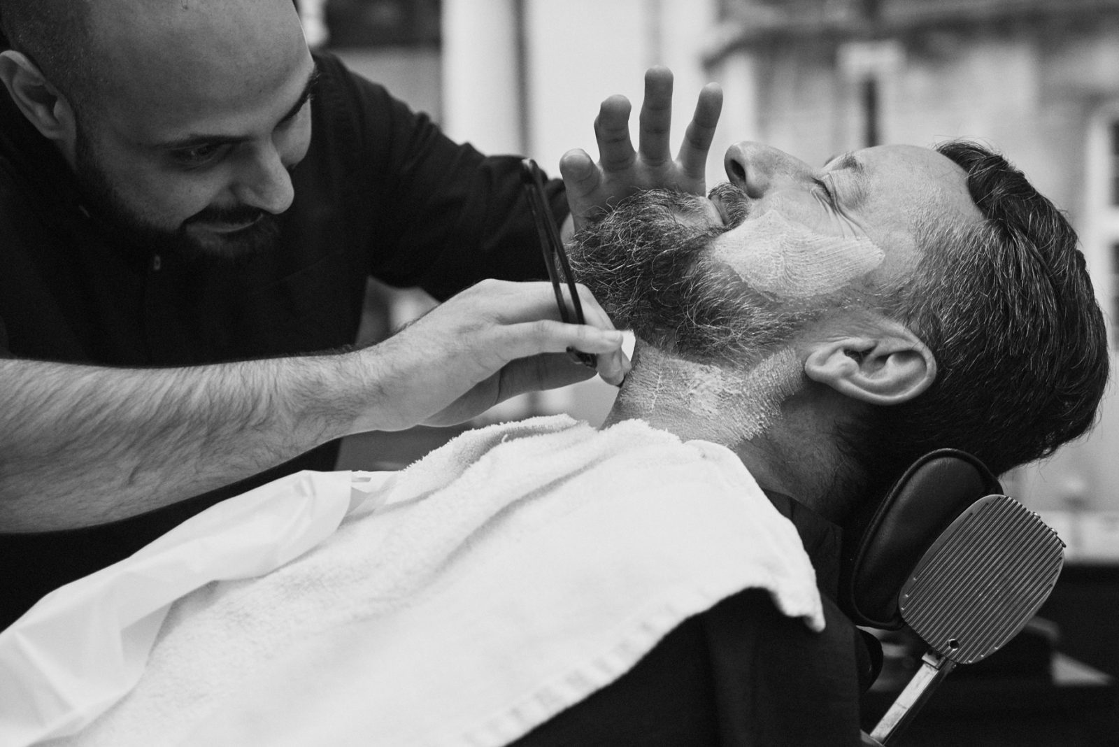 barbershop in New York providing a wet shave