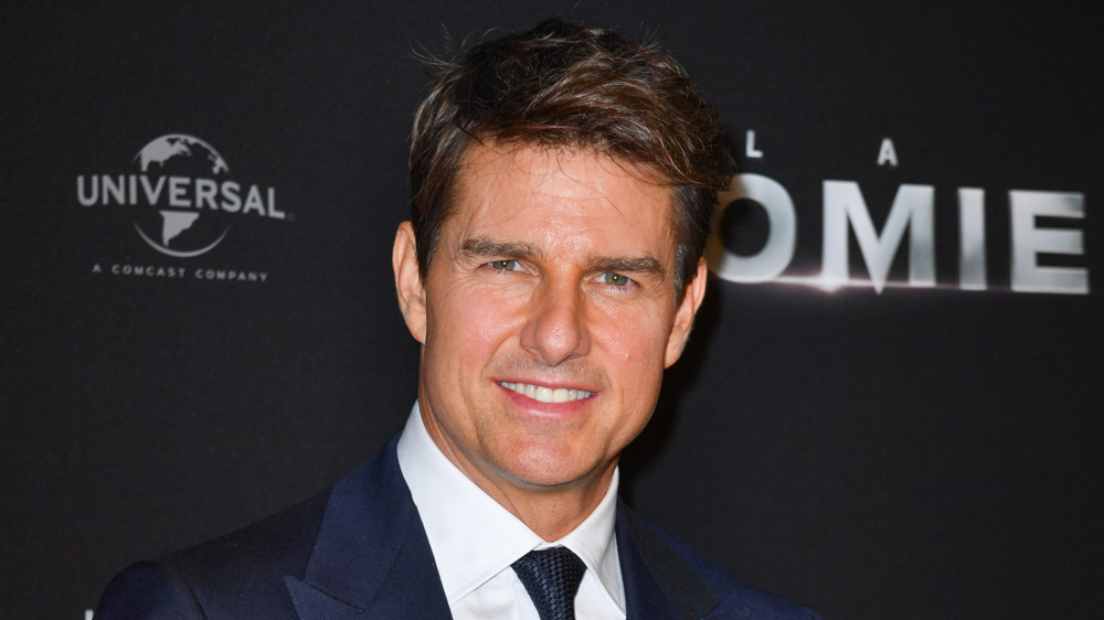Tom Cruises Hairstyles Over the Years  Headcurve